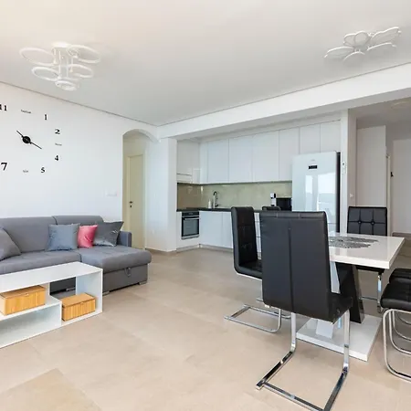 Apartmán Hope - Three-bedroom With Jacuzzi Stanko