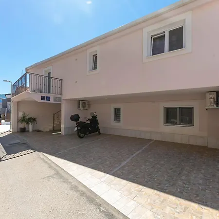 Hope - Three-bedroom With Jacuzzi Stanko *