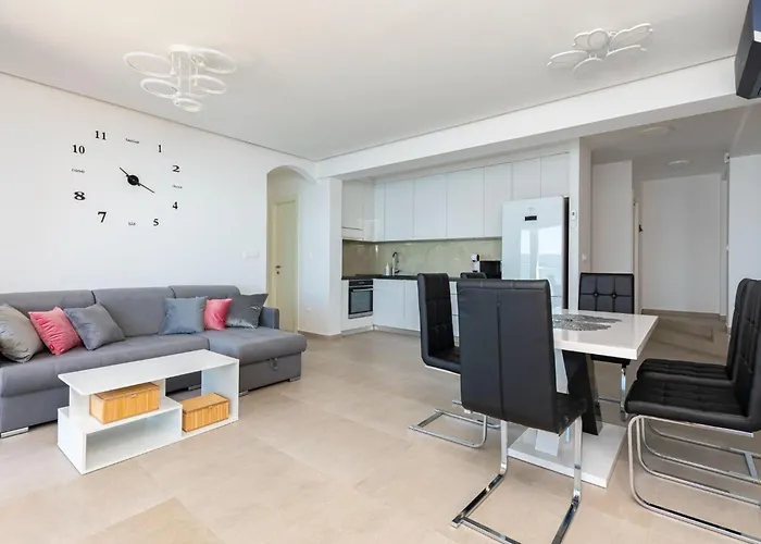 Apartmán Hope - Three-bedroom With Jacuzzi Stanko