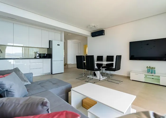 Apartmán Hope - Three-bedroom With Jacuzzi Stanko Dugi Rat